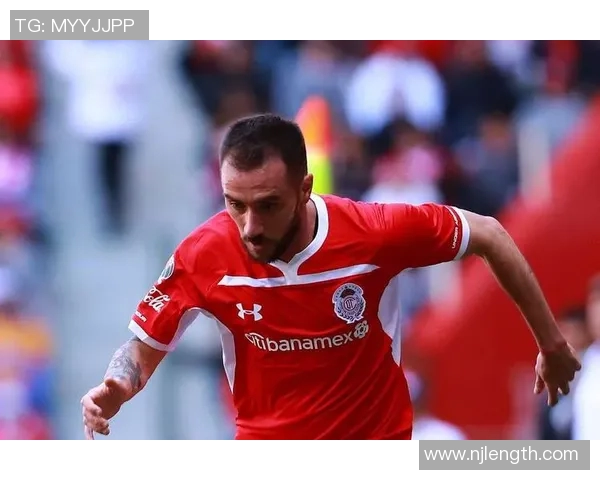 托卢卡与华雷斯激战正酣比分揭晓精彩瞬间回顾