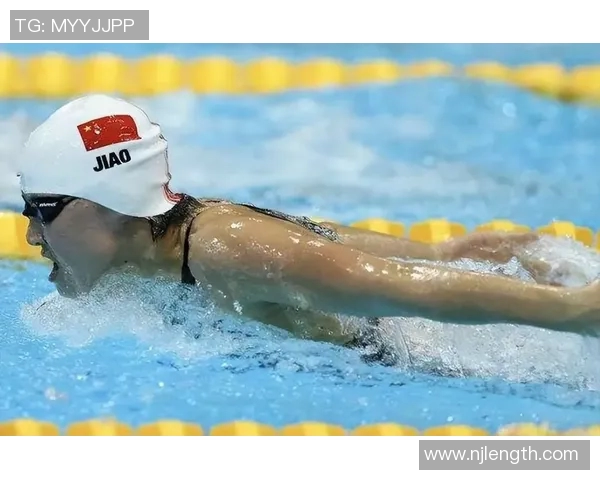 蝶泳基本技巧精讲：从入水到转身的完美动作解析与训练方法